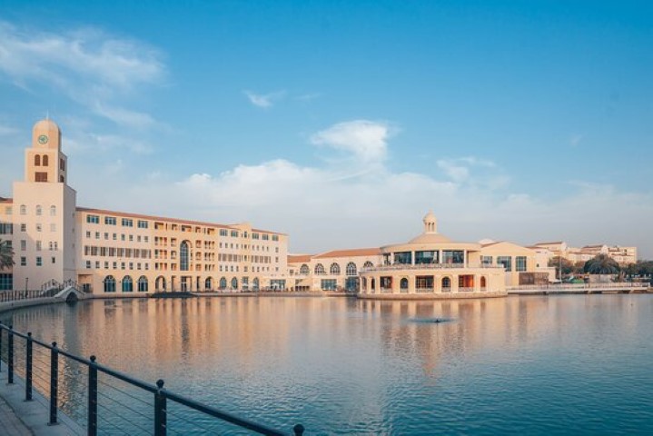 Courtyard by Marriott Dubai, Green Community