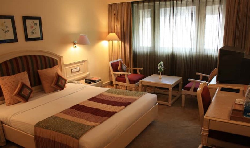Shri Sainivas Mega Residency