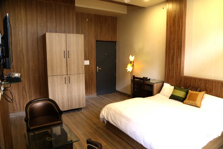 Haut Monde Hill Stream Resort - Dhanaulti